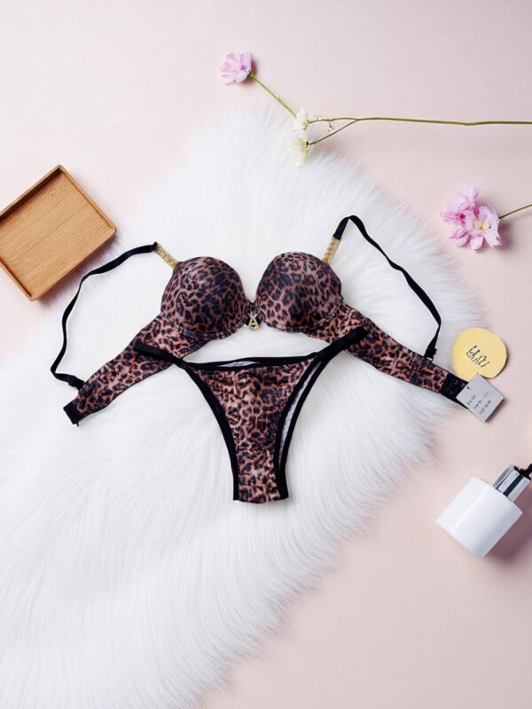 Bold Cheetah Print Padded Seamless Bra