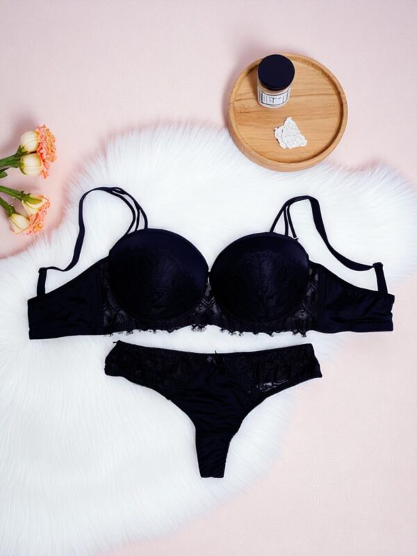 Jet Black Padded Seamless Bra