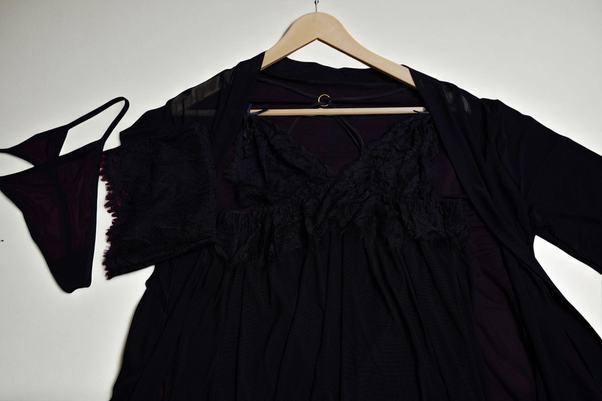 Luxurious Black 4-Piece Lace Lingerie & Robe Set - Image 3